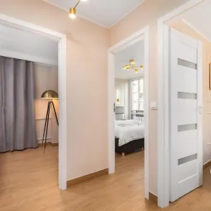 https://apartament-grzybowska-premium-by-your-freedom.warsawhotelspoland.com