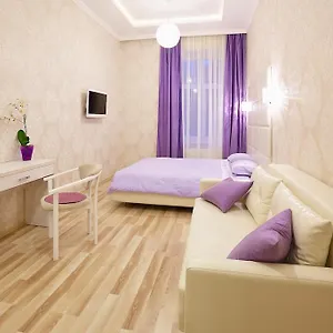 https://crystal-apartments.hotelslviv.net