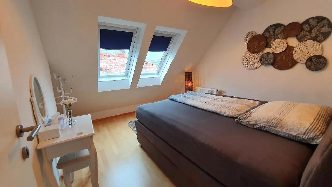 Apartament Wiener Maisonette Mit Terrasse